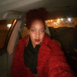 Meet your Posher, Monique